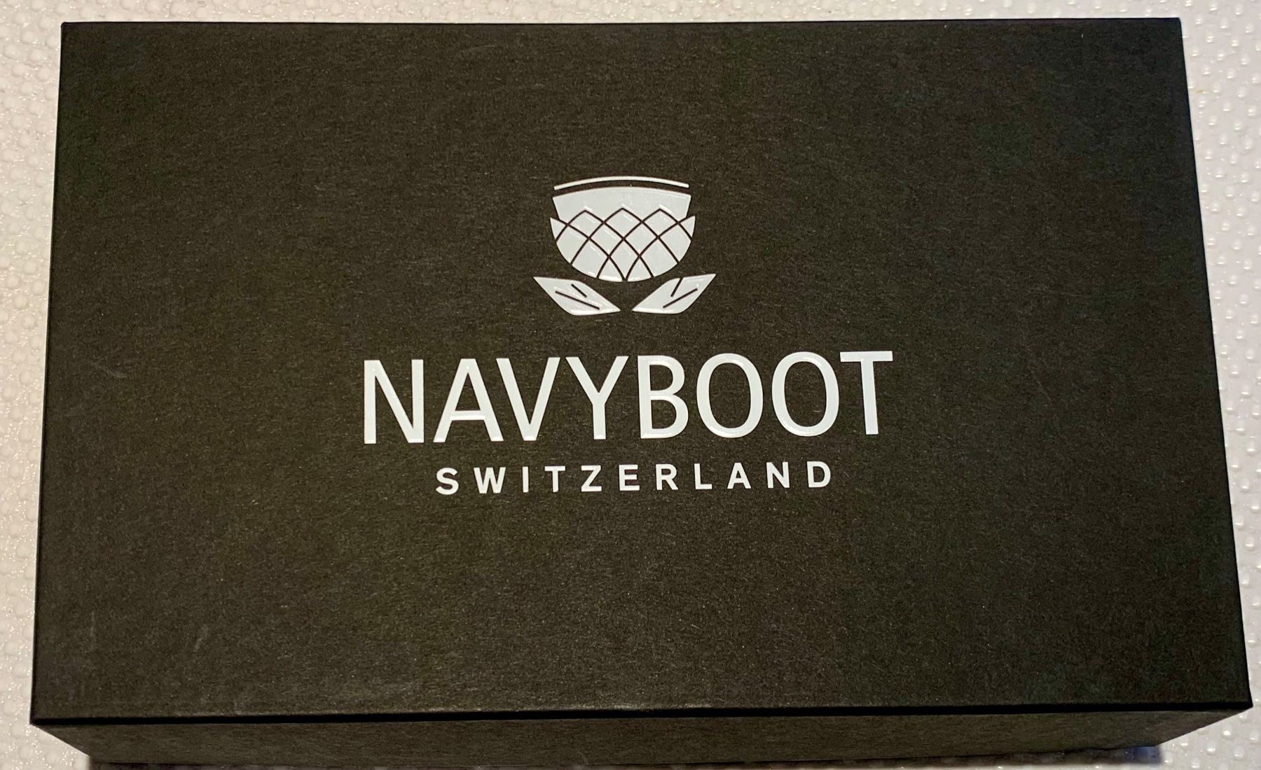 Navyboot Valigie & Borse: NAVYBOOT neuf : Étui en cuir pour passeport – Nuovo e nell'imballaggio originale da Lausanne venduto da mik_l5py 4