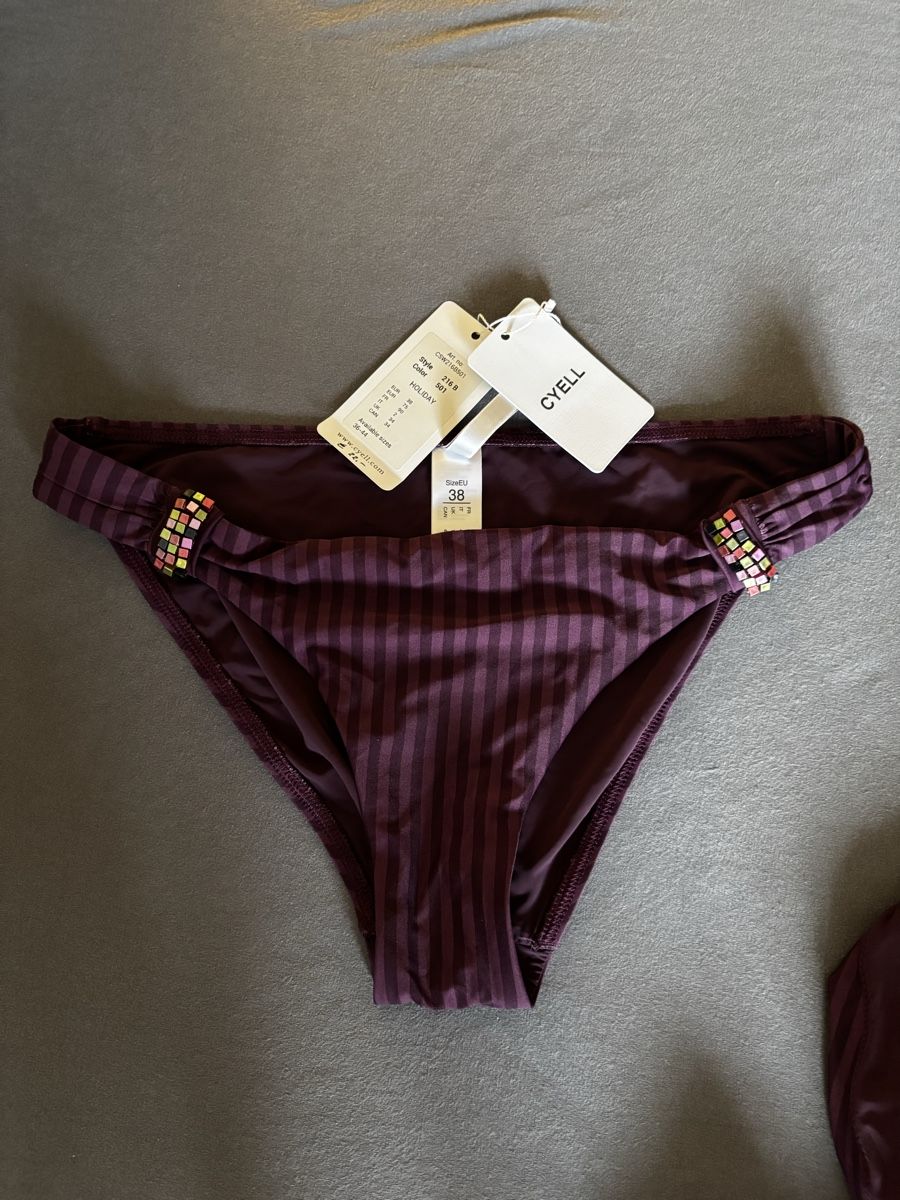 Badekleider & Bikinis: Bikini lila gestreift Grösse 38 – Gebraucht aus Maur von sorglos68 4