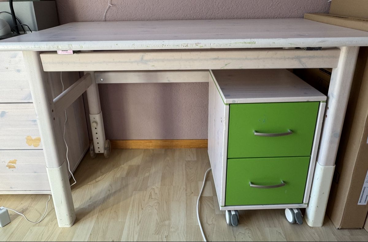 Flexa Scrivanie: Schreibtisch Flexa Kinderzimmer – Usato da Thun venduto da Malecon