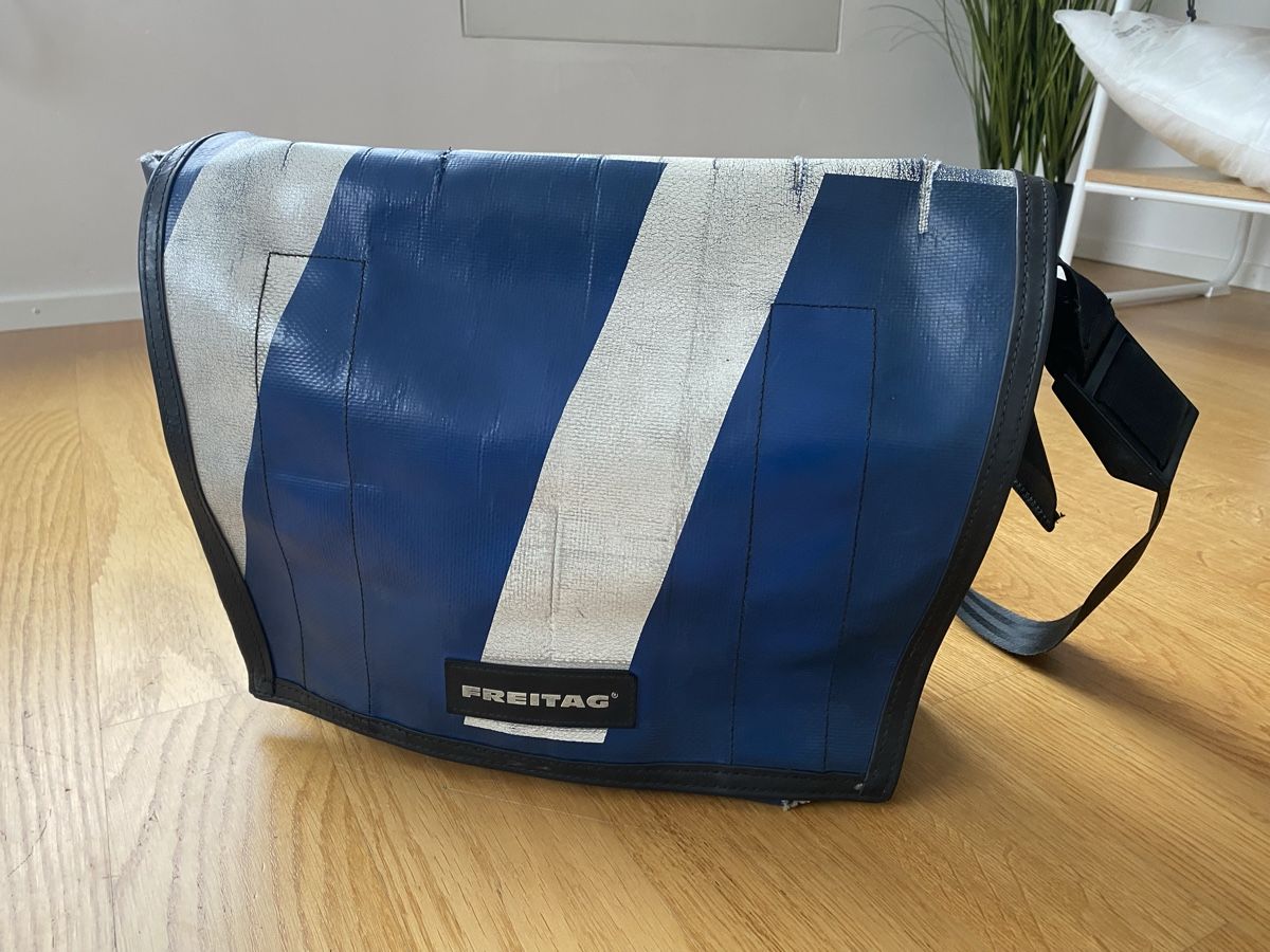 Freitag Sacs: Freitag-Tasche blau-weiss – D'occasion à Winterthur par Frida70