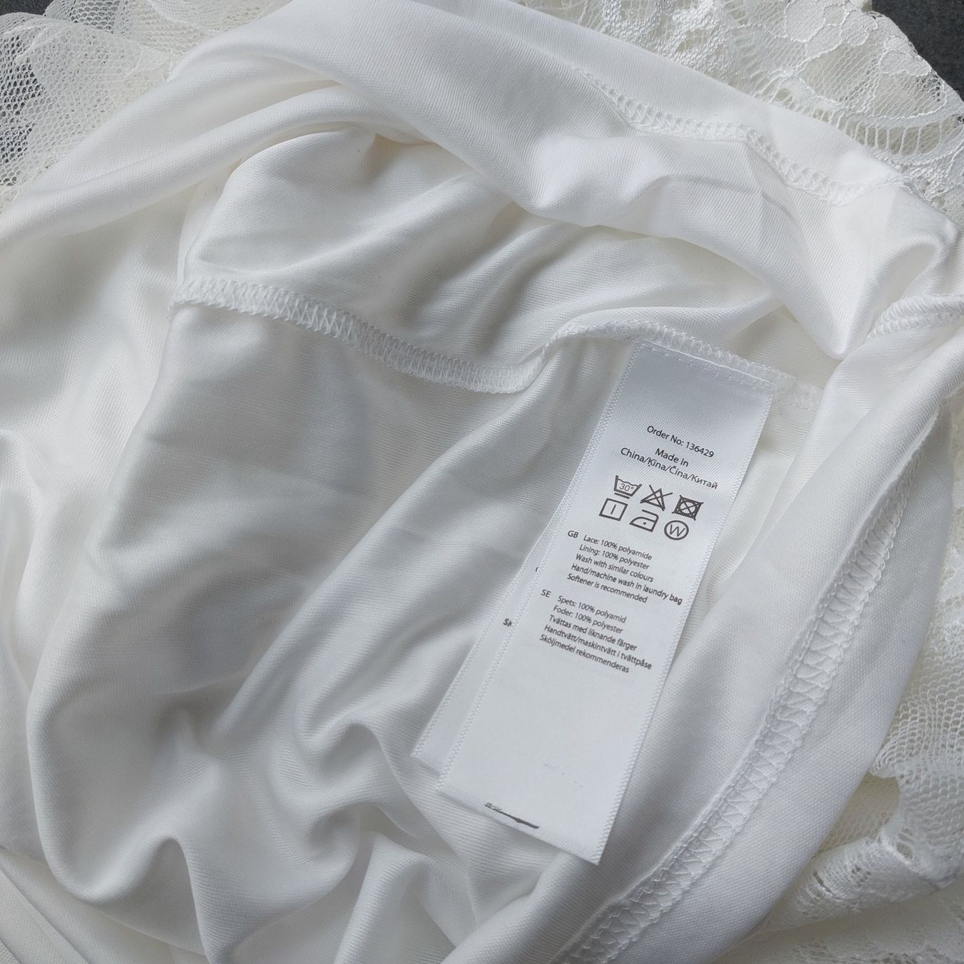 Top: Romantische Bluse – Nuovo e nell'imballaggio originale da Muri AG venduto da ReBoutique 3