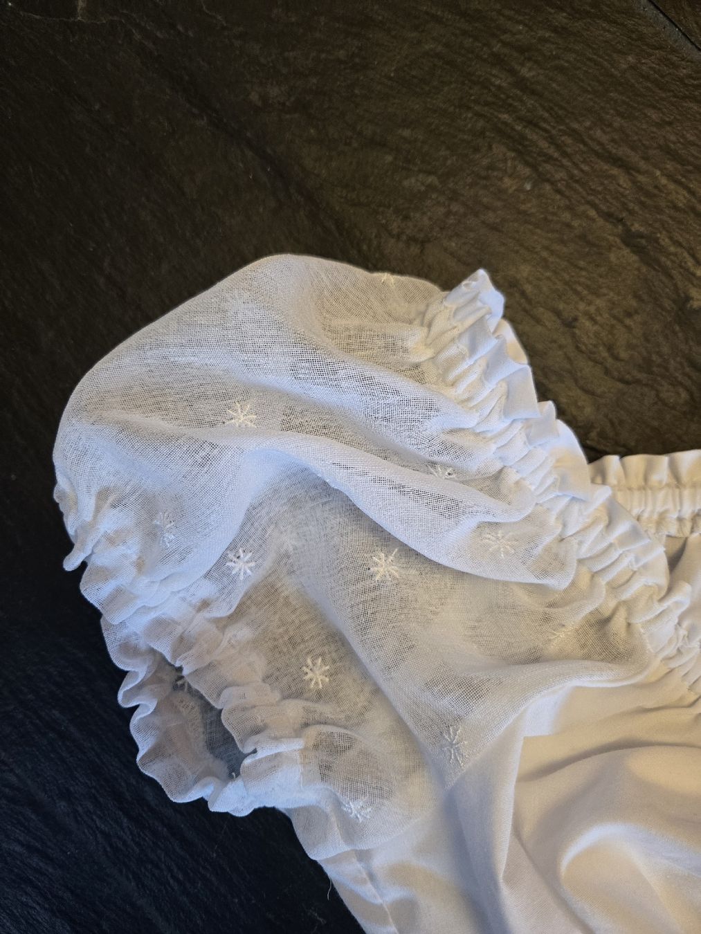 Costumi: Dirndl Set dirndl.com Grösse 34 mit Bluse Grösse 36 grün – Usato da Gutenswil venduto da Spomi 3