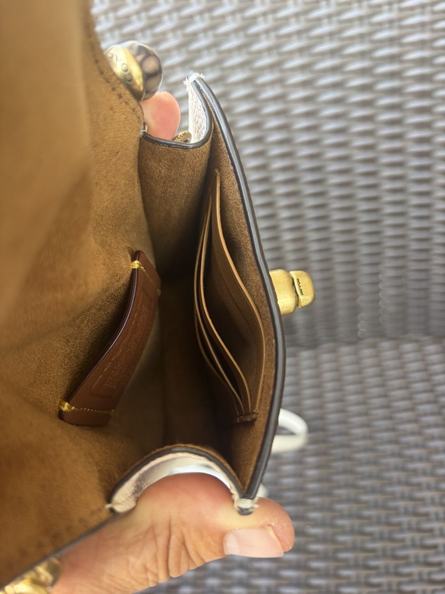 Coach Sacs femmes: Handtasche Coach weiss Leder  – D'occasion à Oberiberg par tschalunbiker 4