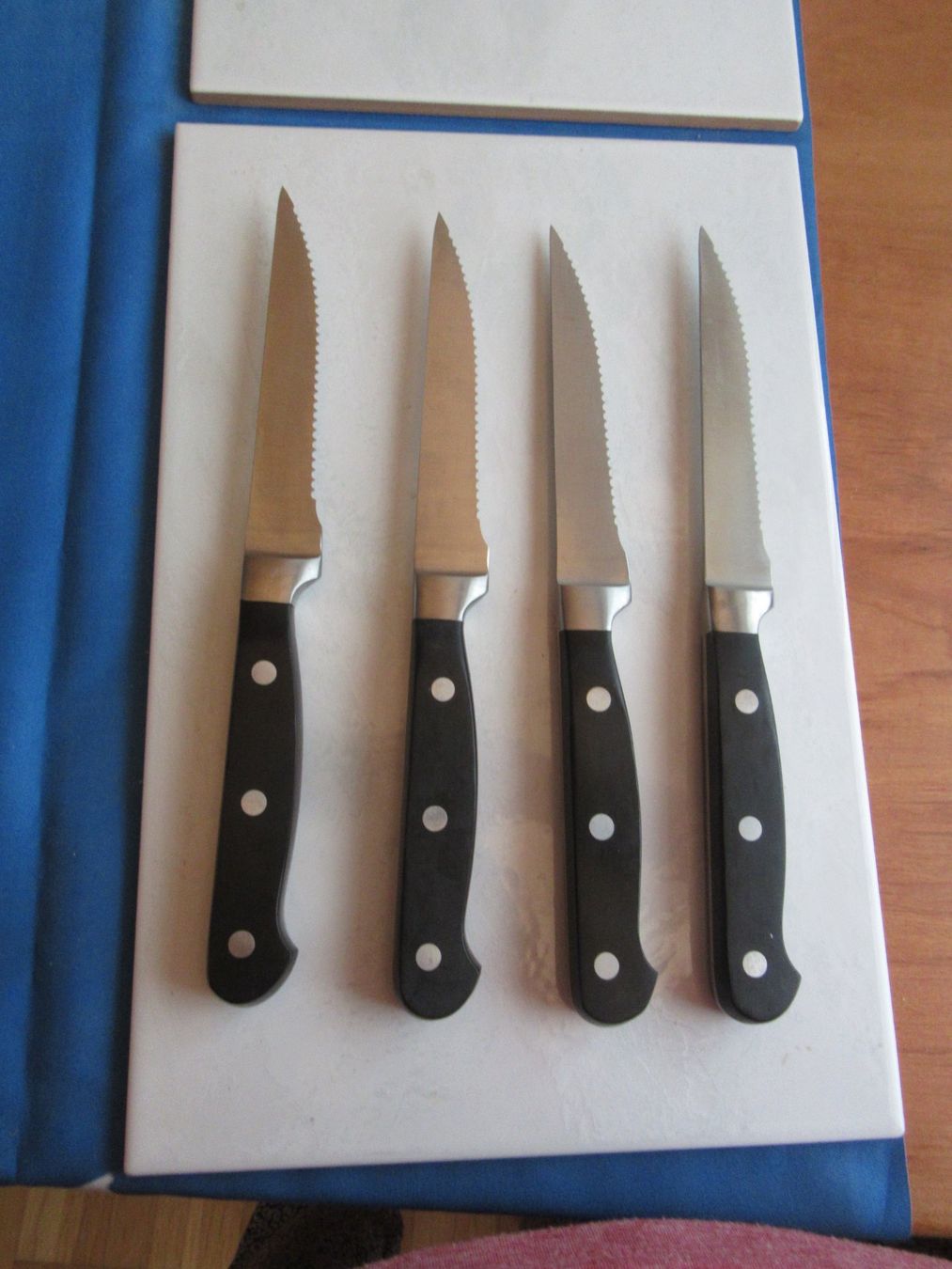 Couteaux: Steakmesser, 4 Stück – D'occasion à Wattwil par wampi