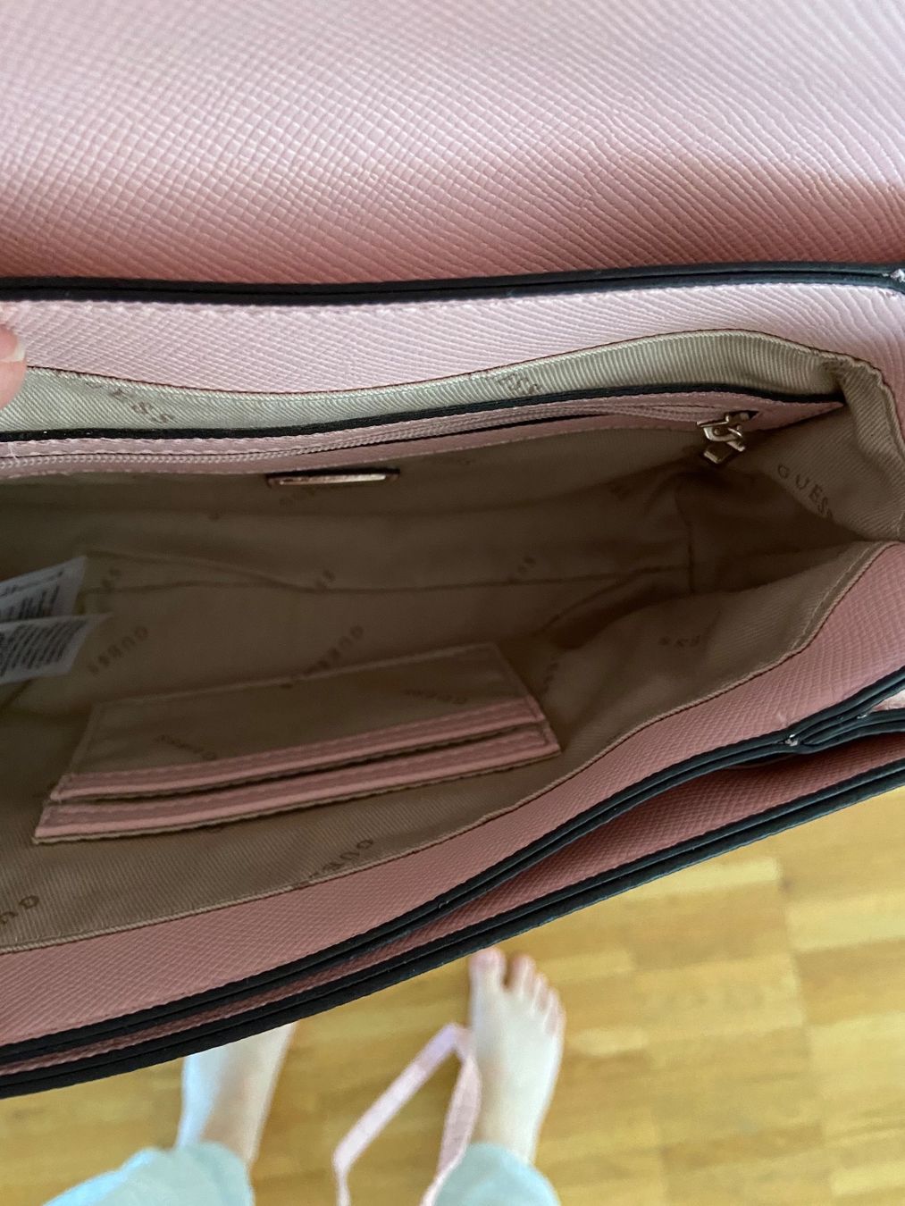 Guess Sacs femmes: Neu: GUESS Umhängetasche – D'occasion à Bülach par kittygismo 3