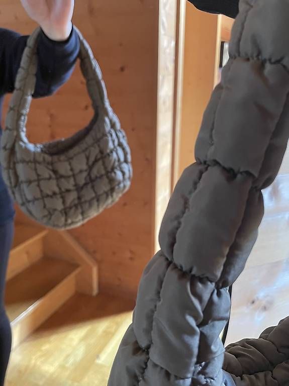 Taschen: COS Tasche – Gebraucht aus Speicher von nsw_vcg9 1