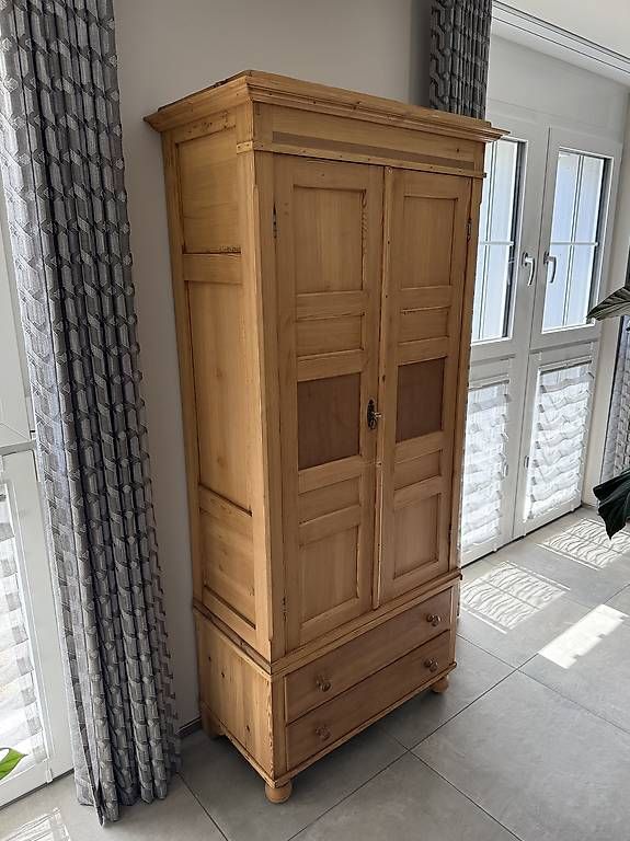 Schränke: Verkaufe schönen Holzschrank – Gebraucht aus Märstetten von Lehnik 1