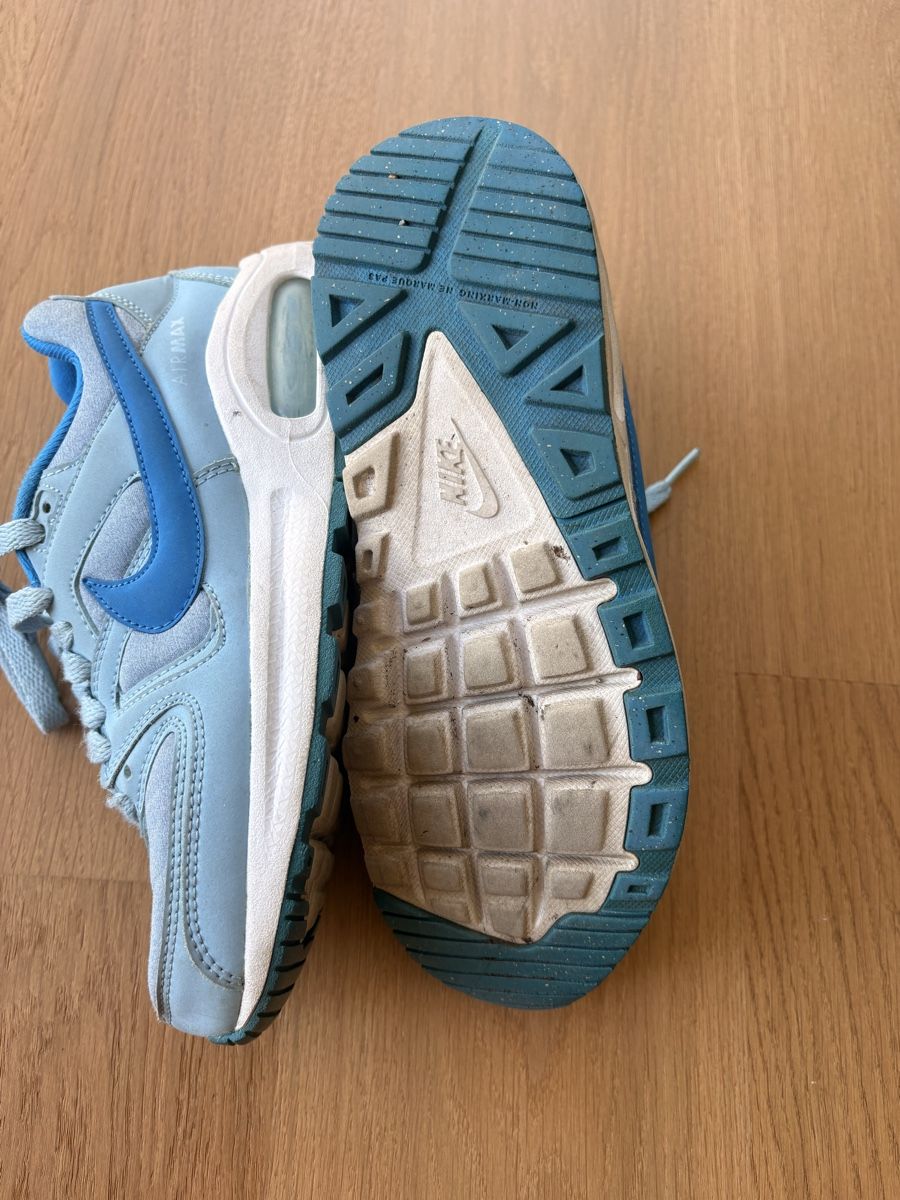 Nike Herrenschuhe: Nike Air Max Sneaker Grösse 37.5 gebraucht – Gebraucht aus Zürich von lilyluar 2