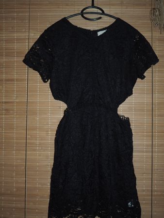 Schickes, schwarzes Spitzenkleid - Gr. S