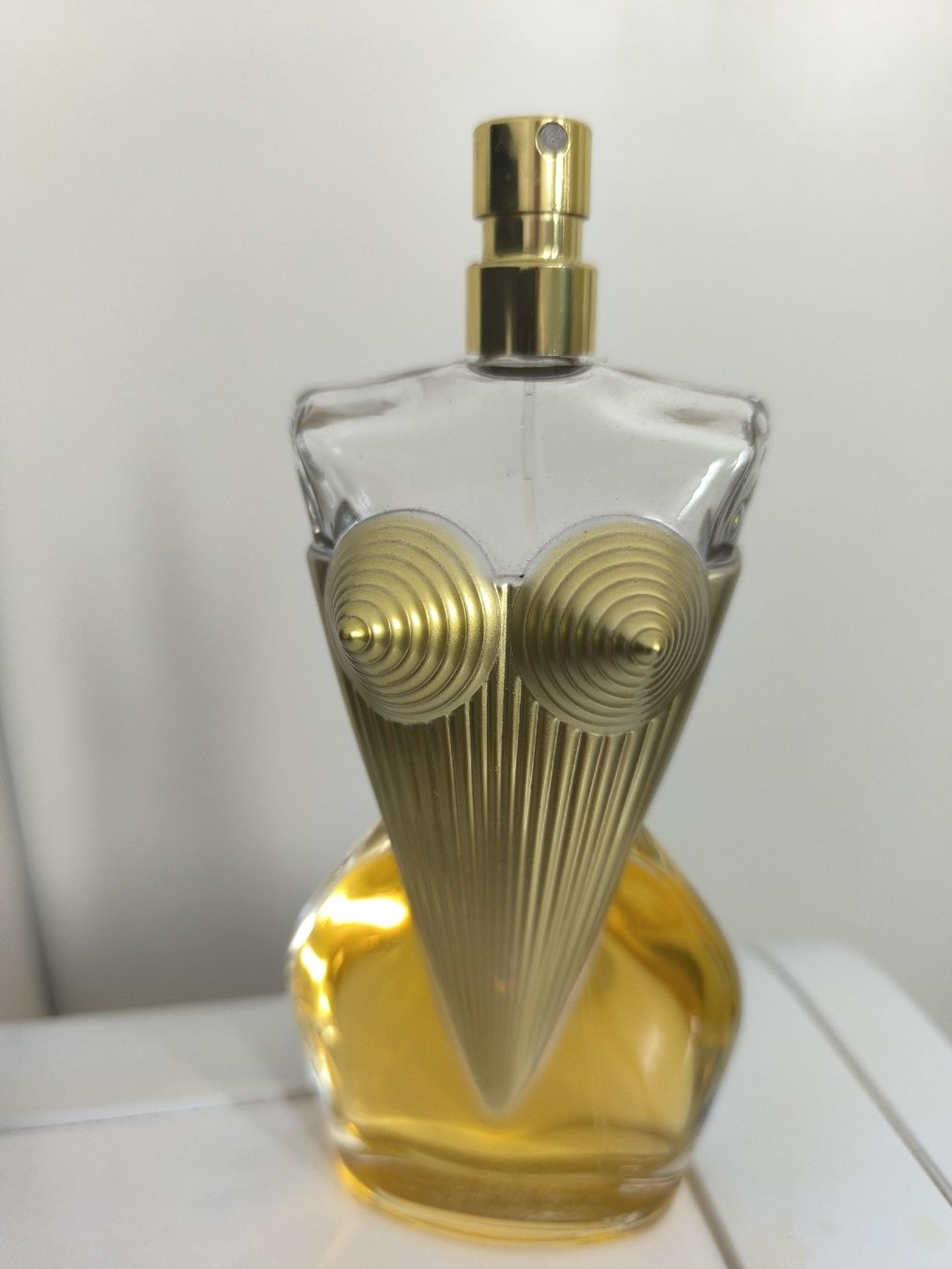 Jean Paul Gaultier Profumi & Eau de Toilette: Jean Paul Gaultier Divine  Eau de Parfum Spray 100ml – Usato da Oensingen venduto da Outlet_Super_Sale 1