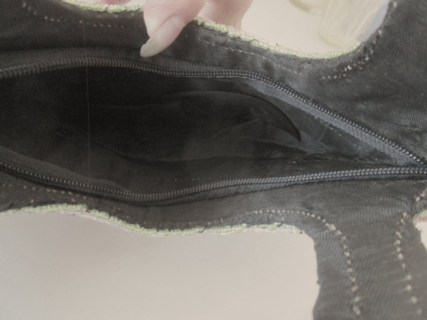 Borse da donna: Perlenverzierte Handtasche – Usato da Sementina venduto da babucia 1