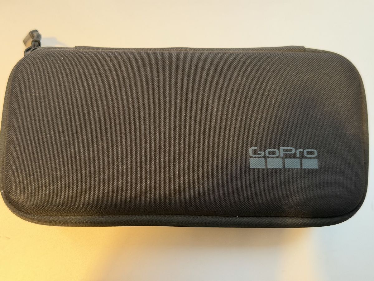 Gopro Action Cam: Caméra GoPro Hero 9 Black avec accessoires – Usato da fey venduto da Caductilometre 1
