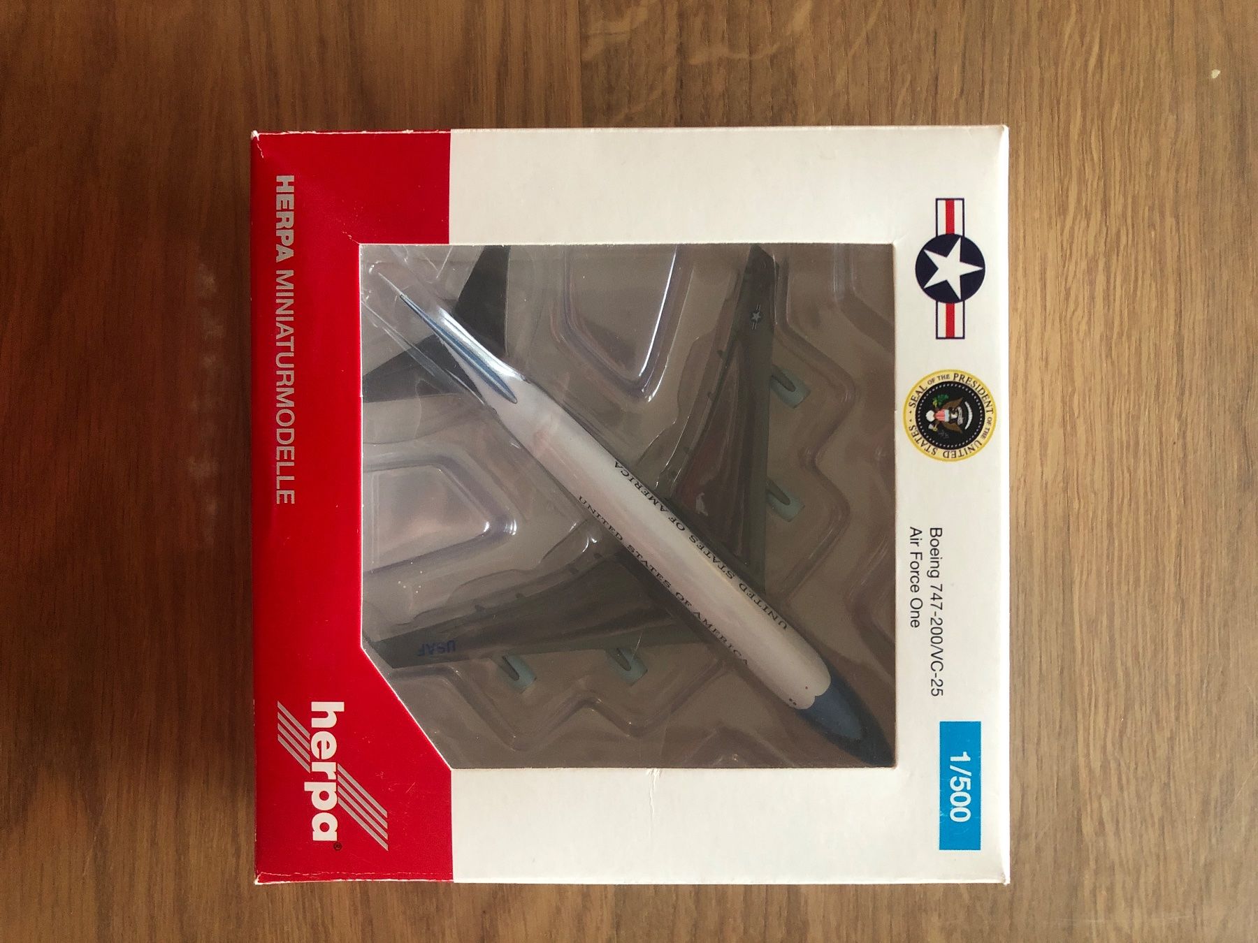 Modellautos: Airplane: miniature model – Neu und originalverpackt aus Zürich von luc_5qxf