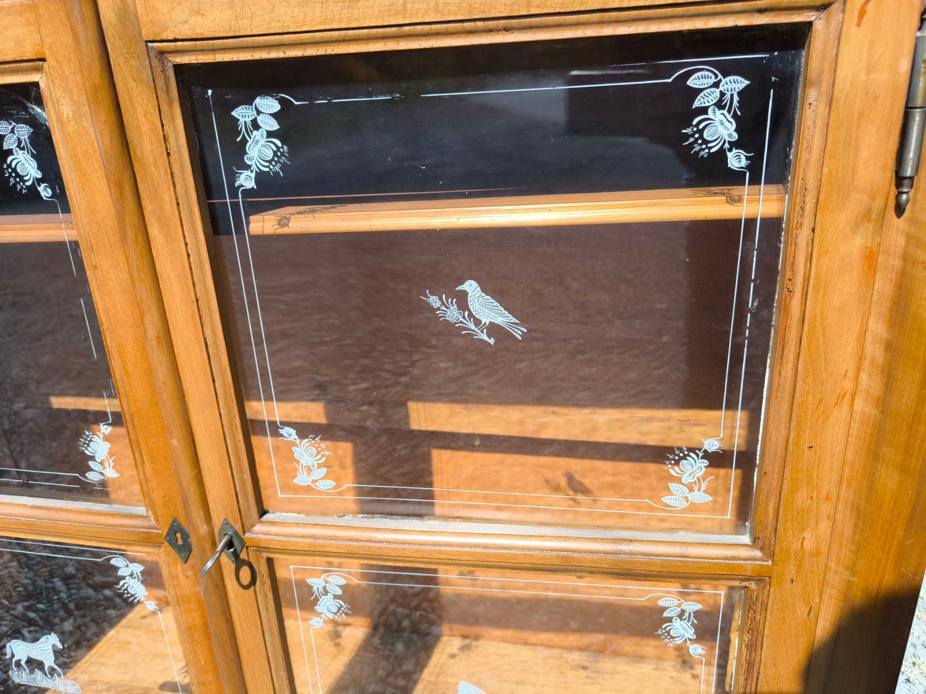 Vitrinen: Antike Vitrine – Gebraucht aus Rorschacherberg von snOOpydOg11 5