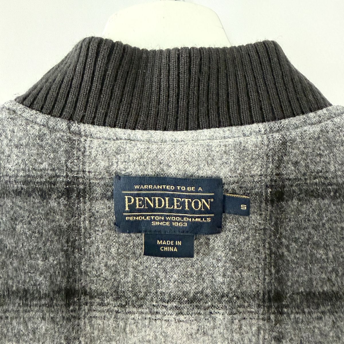 Gilet & Giacche: PENDLETON – Reversible Men's Vest | Size S – Usato da Freienbach venduto da Avviivva_Shop 8