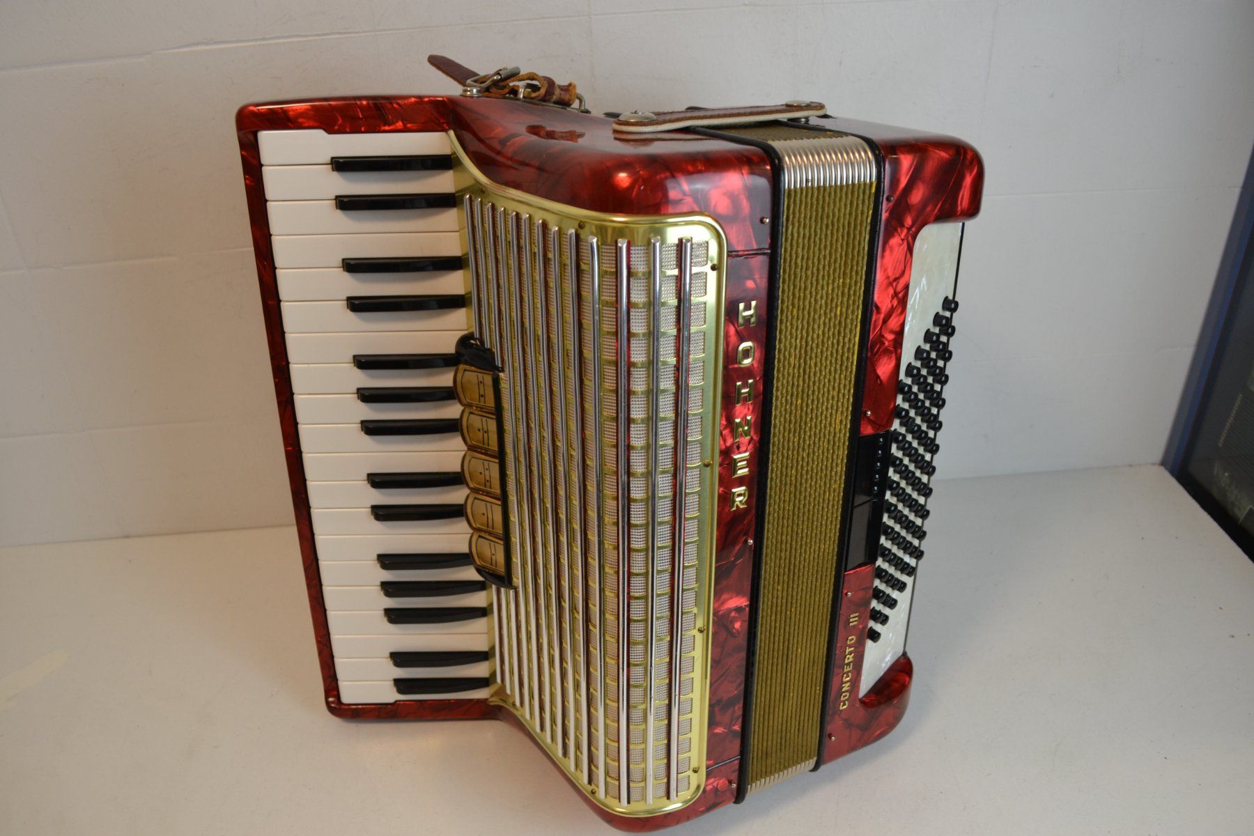 Hohner Musikinstrumente: Akkordeon chromatisch Hohner Concerto III – Gebraucht aus Zürich von baumusik 7