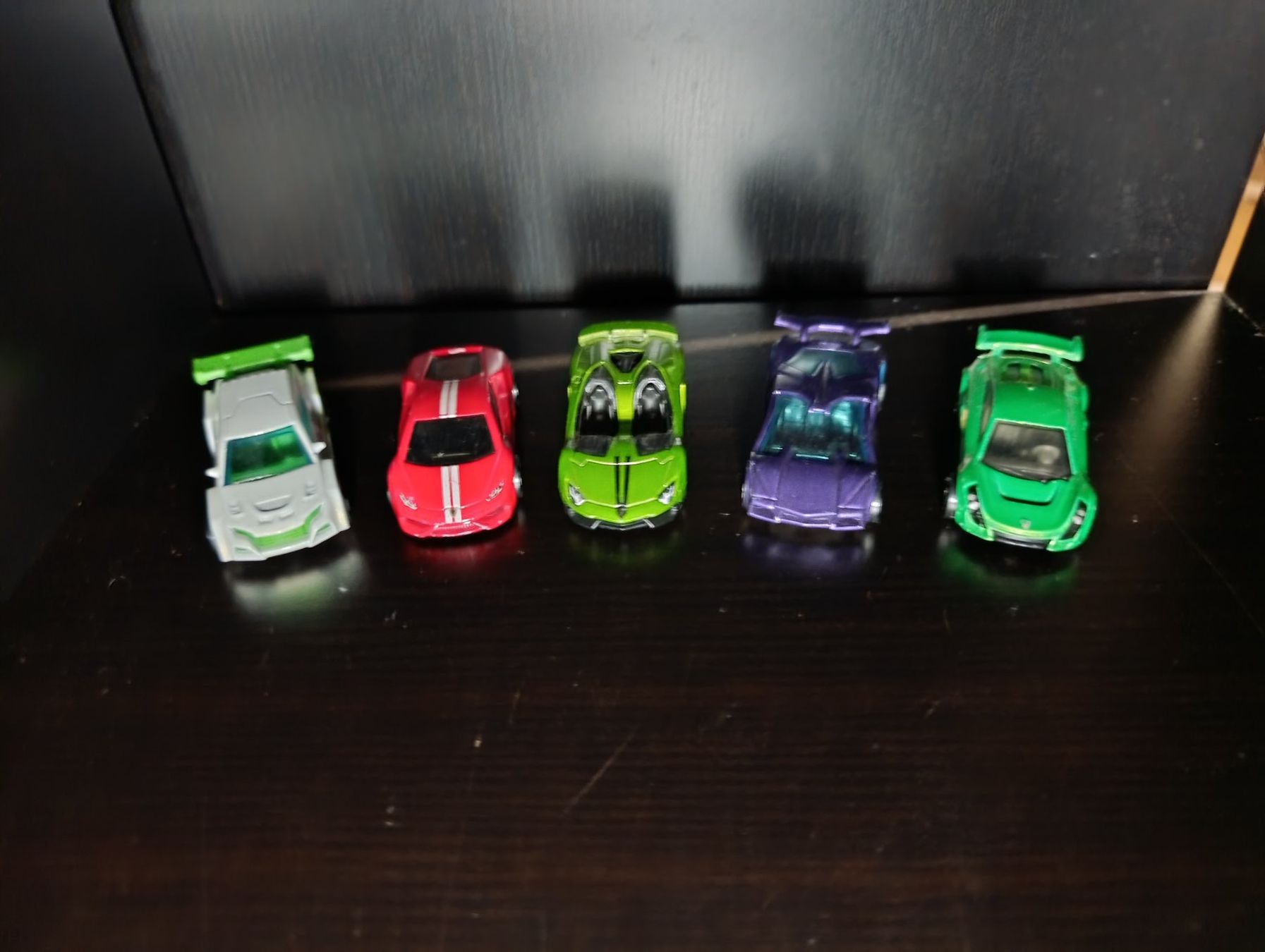 Hot Wheels Spielzeuge: 5 hotwheels autos – Gebraucht aus Allschwil von kir_7mf5 4