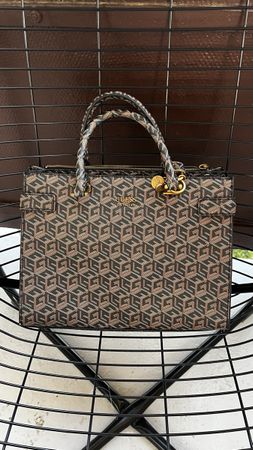 Guess Handtasche – Top Zustand!
