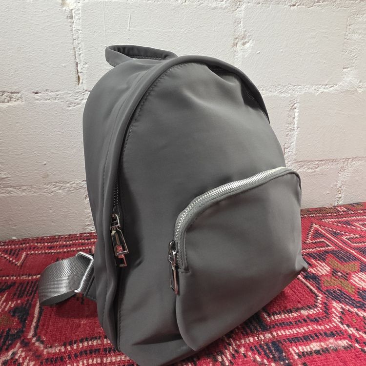 Grauer Mini Rucksack🎒- Neu! (Neu (gemäss Beschreibung)) in Rheinsulz ...