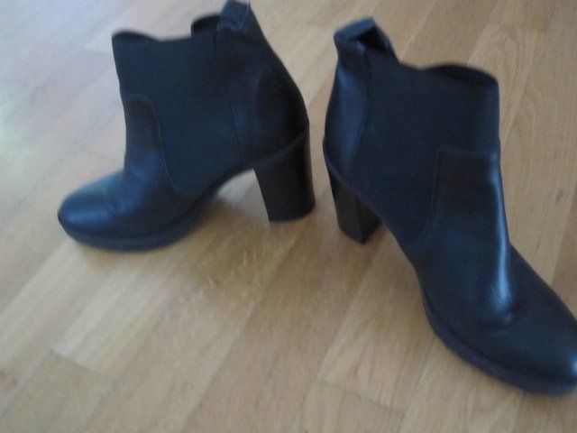 Scarpe da donna: Schuhe – Usato da Ehrendingen venduto da spanky11 1