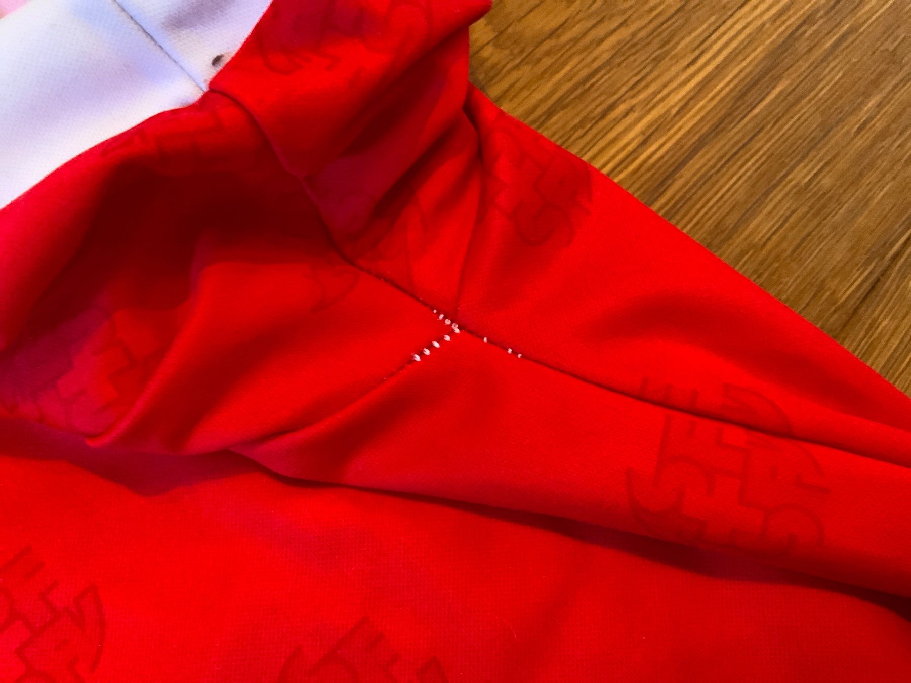 Schweizer Nati Canottiere & Pantaloni: Schweizer Natitrikot aus den 90ern – Usato da Dänikon ZH venduto da Sherde 3