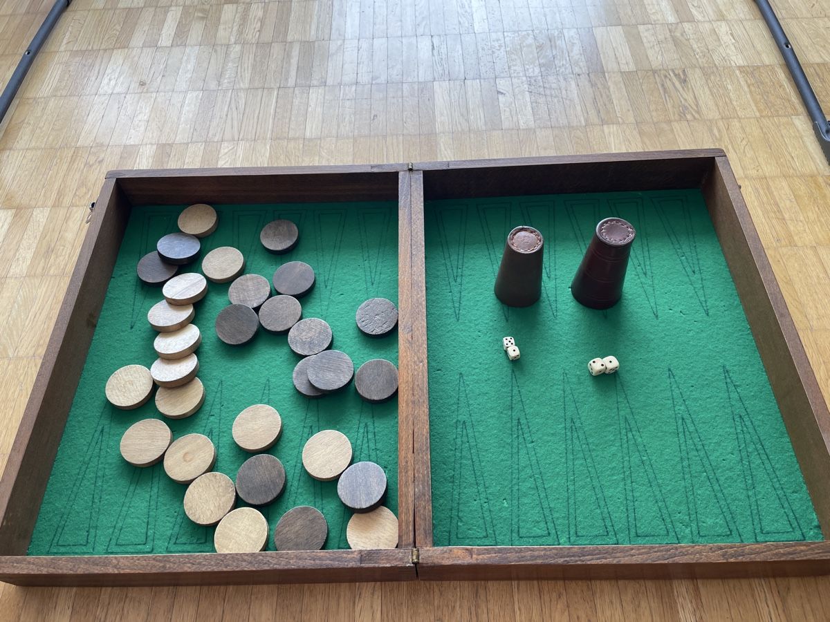 Jeux: Wooden Backgammon and Chess Board – D'occasion à Neuchatel par shi_9fzw 1
