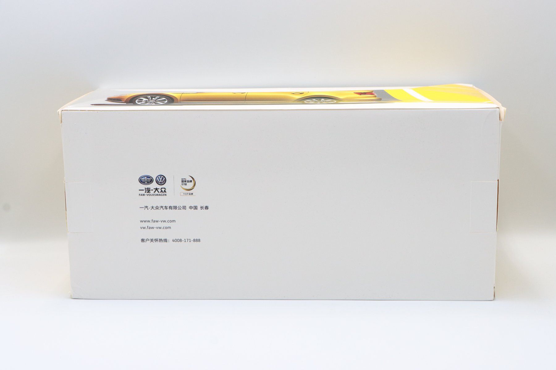 Volkswagen Modellini d'auto: VW Arteon CC 2018 1:18 Paudi Model – Nuovo e nell'imballaggio originale da Bühl b.Aarberg venduto da modelldiecast 1