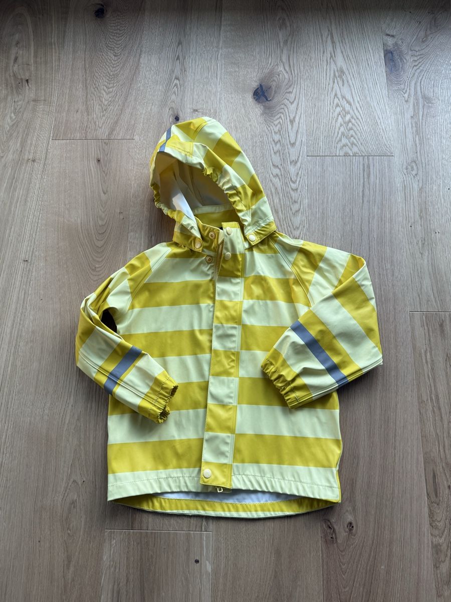 Reima Giacche: Reima Softshell und Regenjacke 116 – Usato da Unterägeri venduto da v_a_s6y8 3