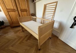 Kinderbett variabel mit/ohne Gitter und Matratze