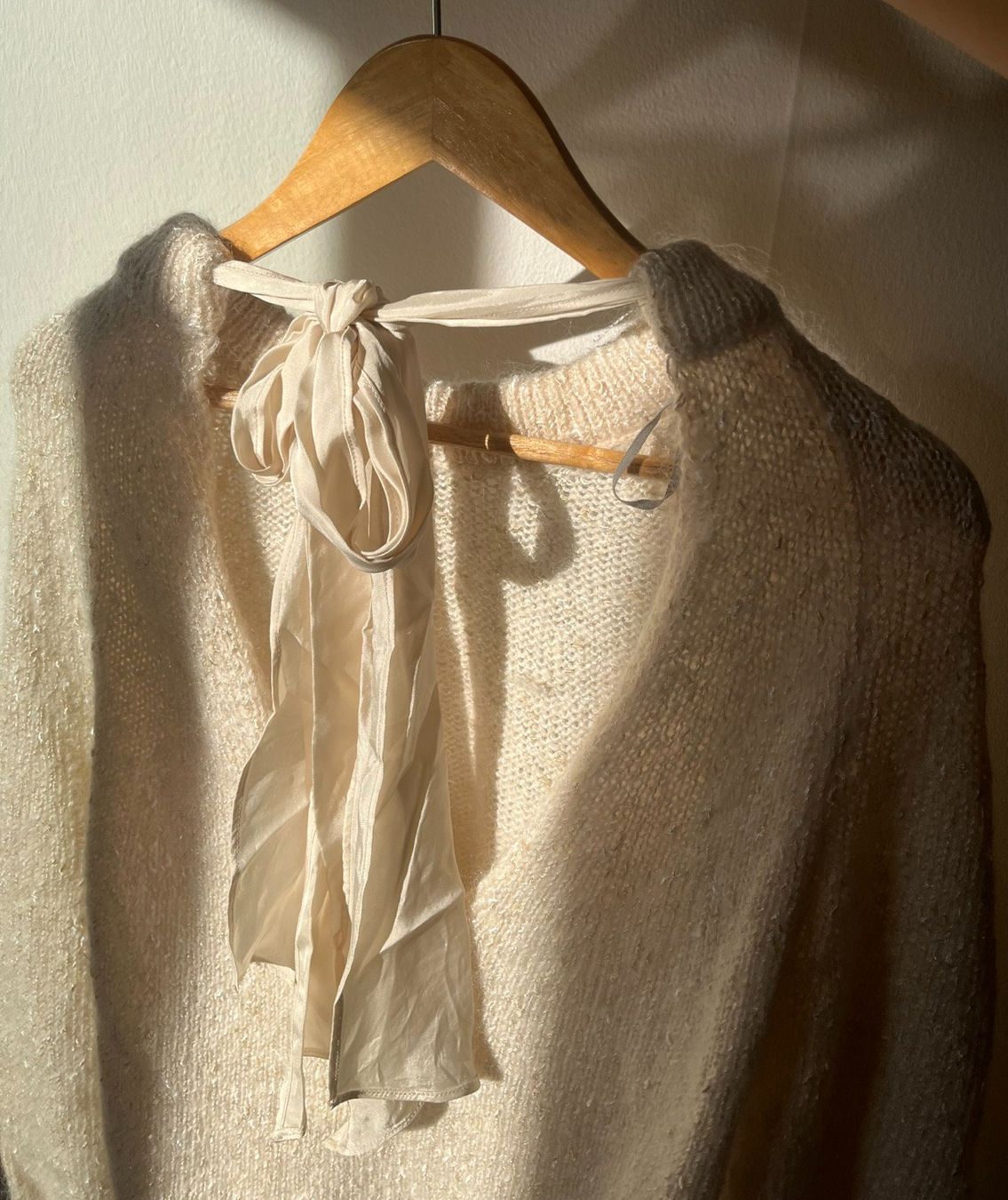 Arket Maglioni & Felpe: Wunderschöner Strickpullover mit Schleife, ivory, Gr. M/38 – Usato da Zürich venduto da Sakura888 4