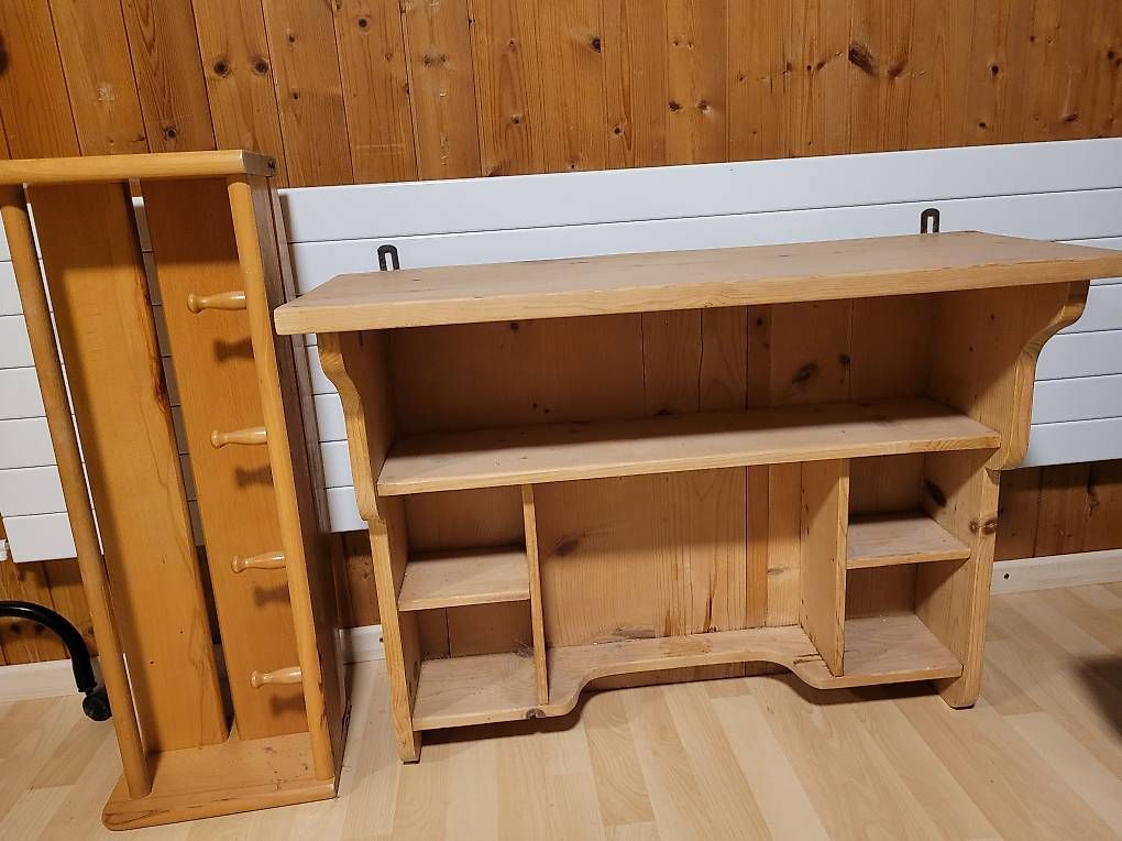 Scaffali: Antikes Wandregal – Usato da Buchs SG venduto da Sixty6 1