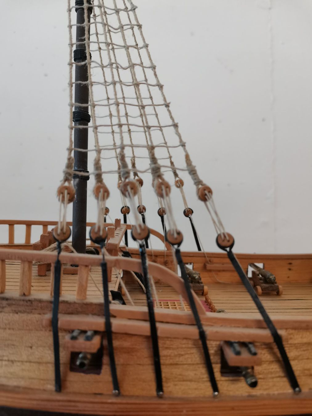 Kit di modellismo & Modellini statici: Segelschiff  Dreimast mit Ständer – Usato da Suhr venduto da Brocki-Suhr 7