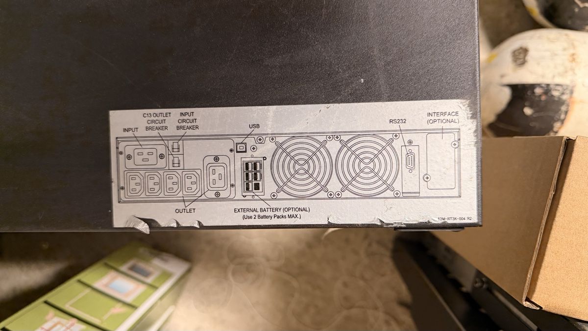 Server: Usv 3000ve – Difettoso da Hergiswil LU venduto da mechutaume 2