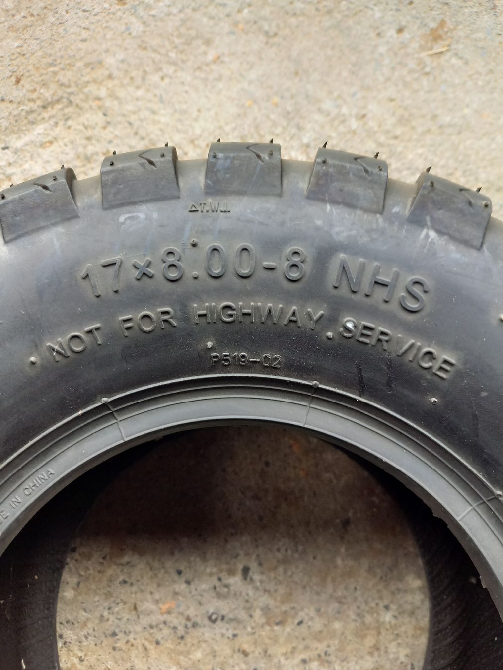 Trattori: Reifen 17x8.00-8 – Usato da Schenkon venduto da adano 1