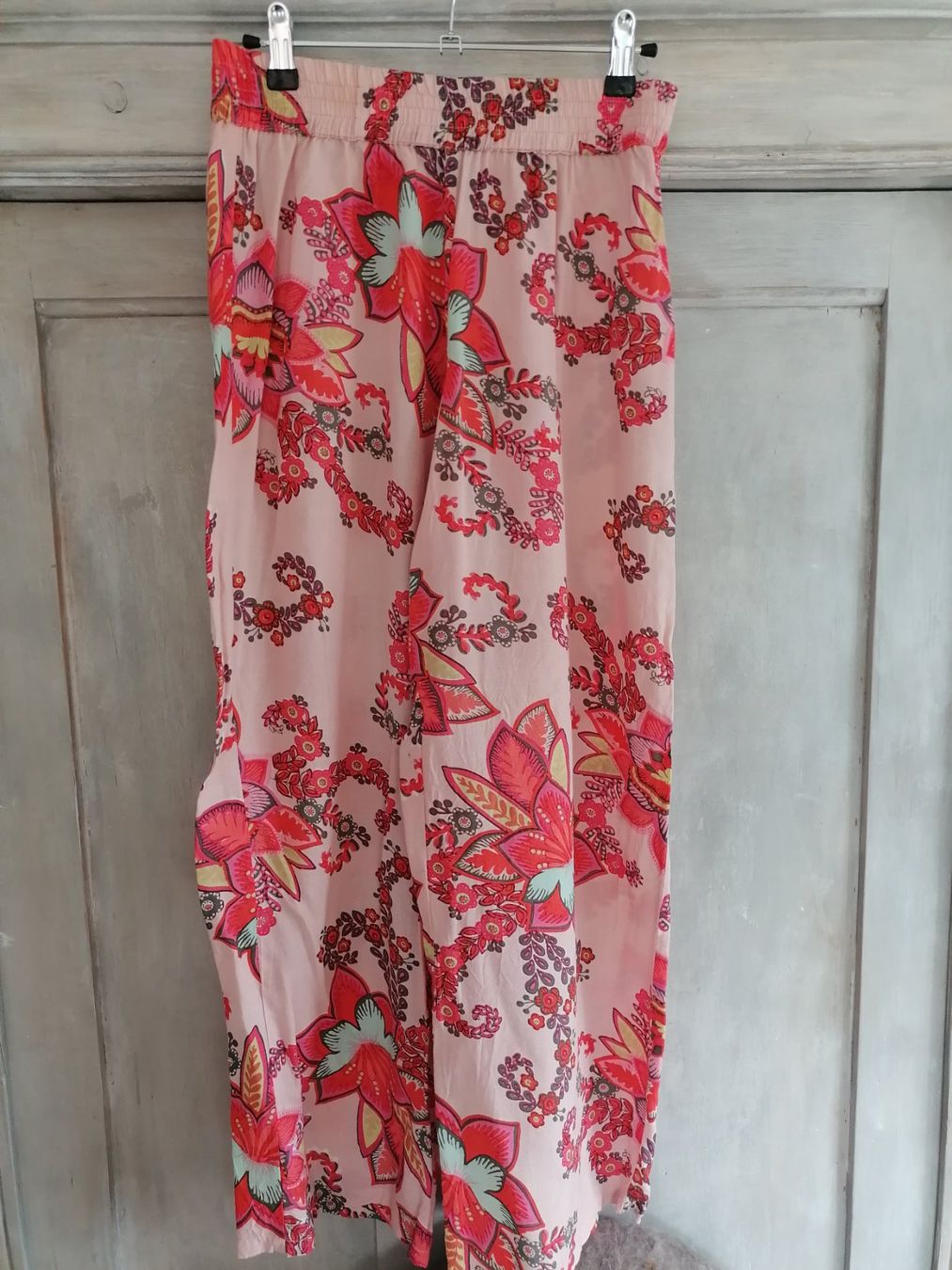 Hosen: Bunte, luftige Sommerhose aus Viskose – Neu (gemäss Beschreibung) aus Wallisellen von Muggeli1970 1
