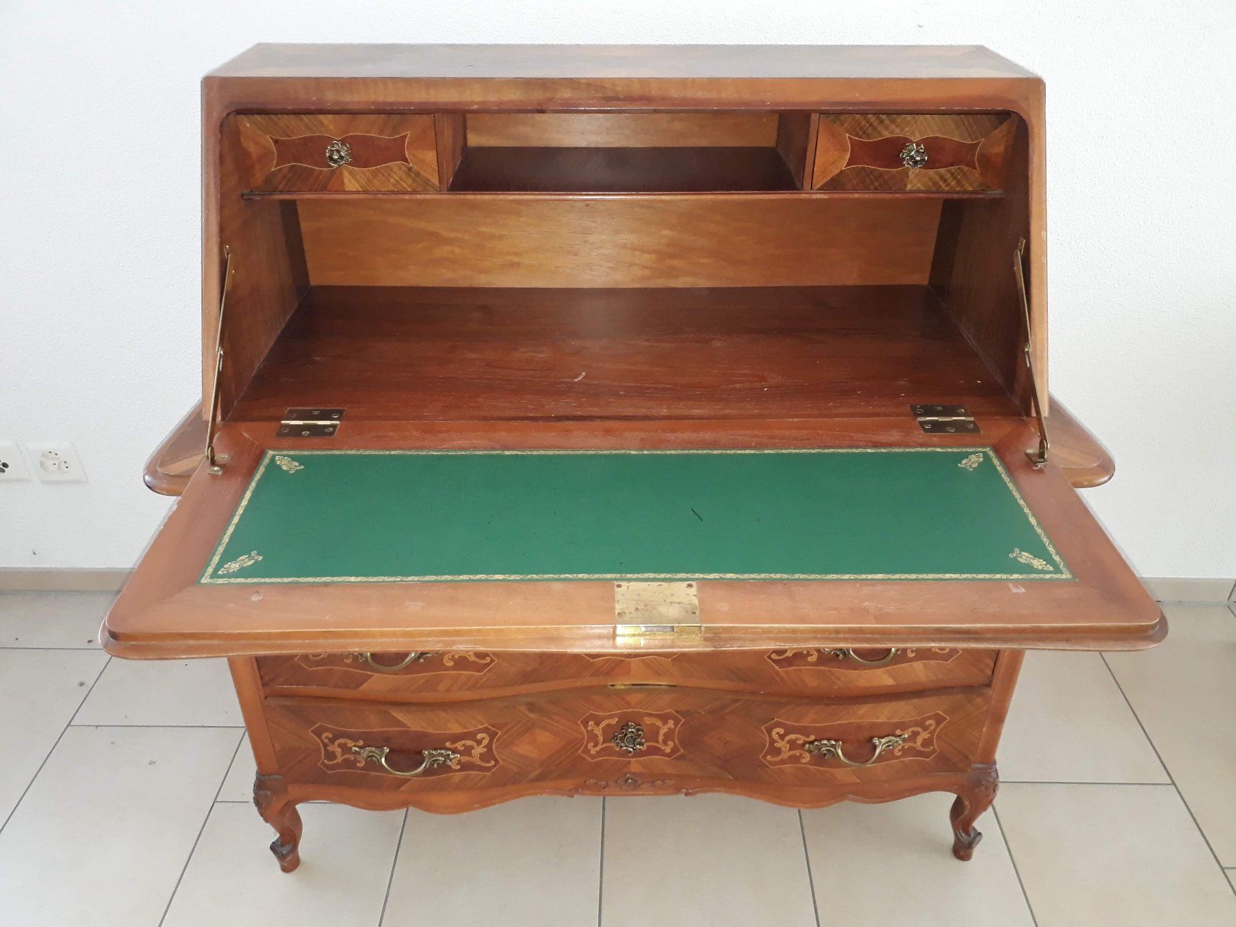 Commodes: Antik Möbel – D'occasion à Rigi Kaltbad par rigIdyll 2