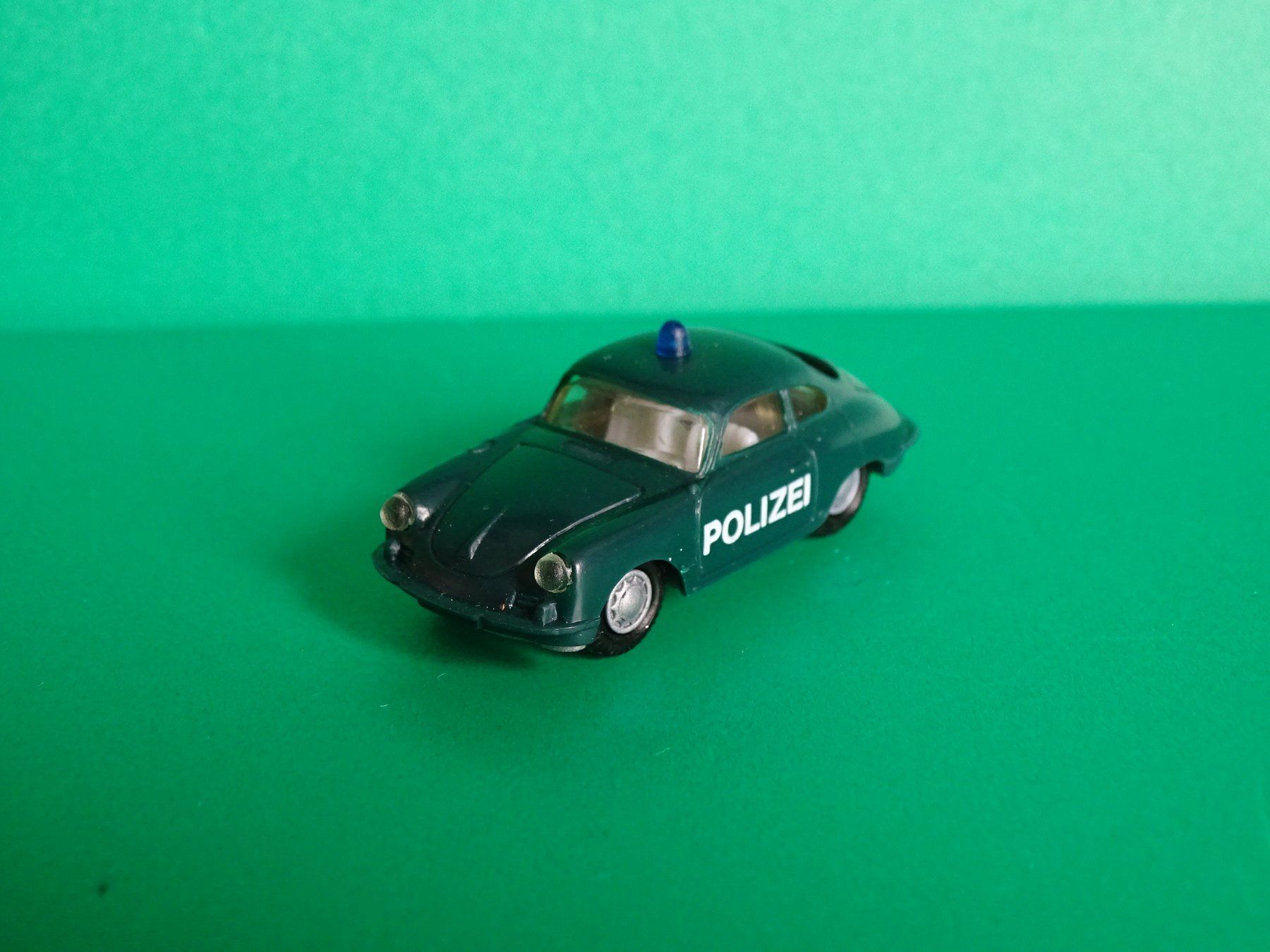 Praliné Modellini d'auto: Porsche 356 "Polizei" von Praliné 1/87 – Usato da Bretzwil venduto da Meex