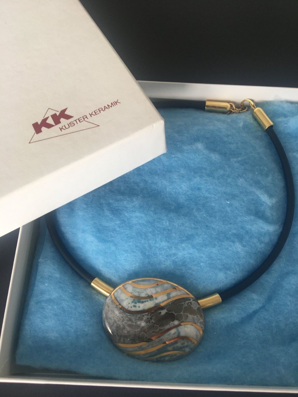 Ketten: Keramik u. Gold Halskette – Gebraucht aus Gaechlingen von Robinson1