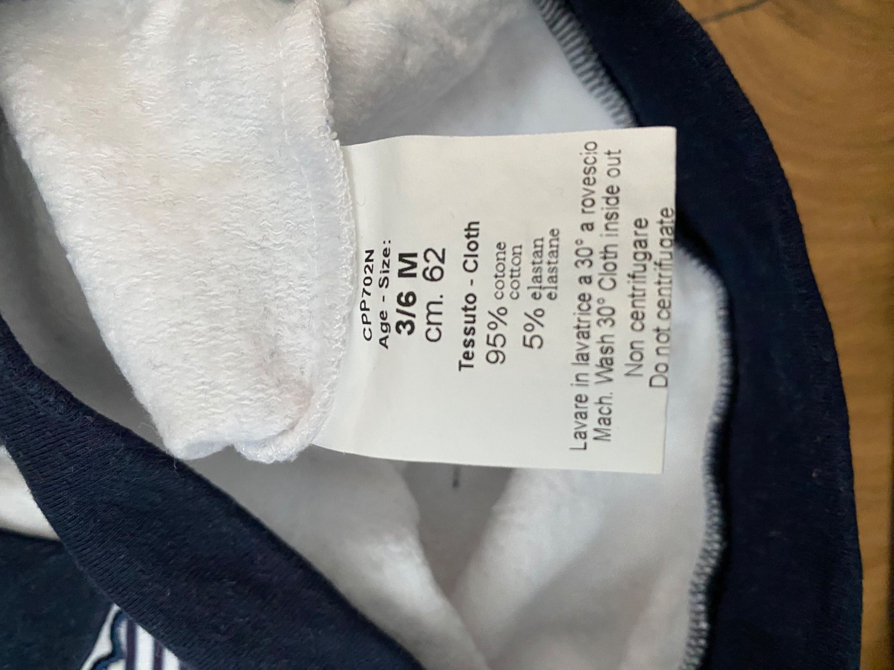 Kleiderpakete & -sets: Kids Cesare Paciotti Pulli und Mütze 56 – Gebraucht aus Trachslau von M_Schmid81 2