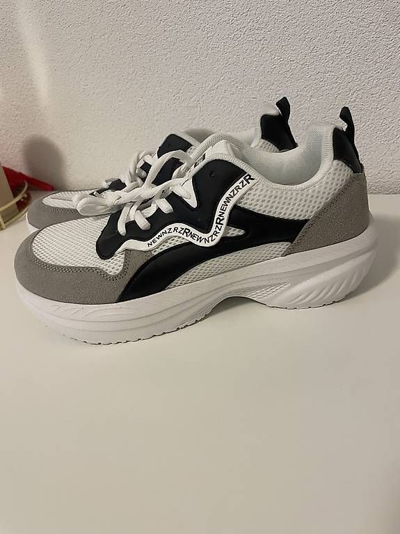 Herrenschuhe: Sneaker Herren/Damen  Gr. 41 – Neu (gemäss Beschreibung) aus Glis von SabrinaXA 1