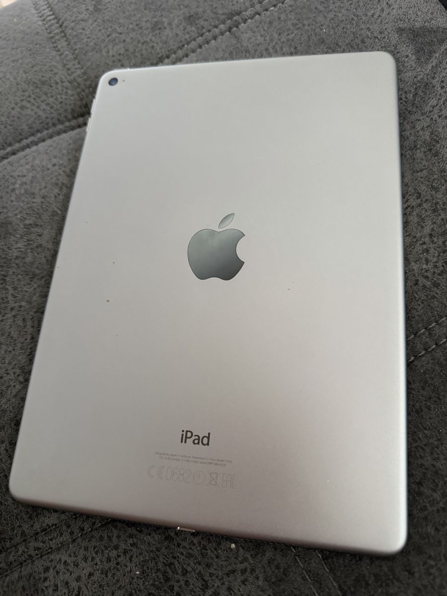Apple Tablettes PC: Apple I pad Air 2 – D'occasion à Watt par SwissBlueLine 1