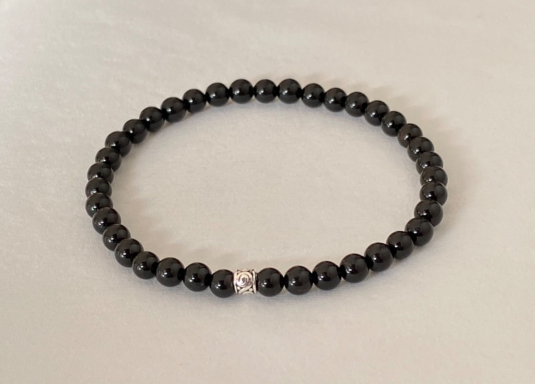 Bracciali & Braccialetti: Edelstein Armband schwarzer Turmalin mit Silber auf Mass – Nuovo e nell'imballaggio originale da Zuzwil SG venduto da Lemliskat