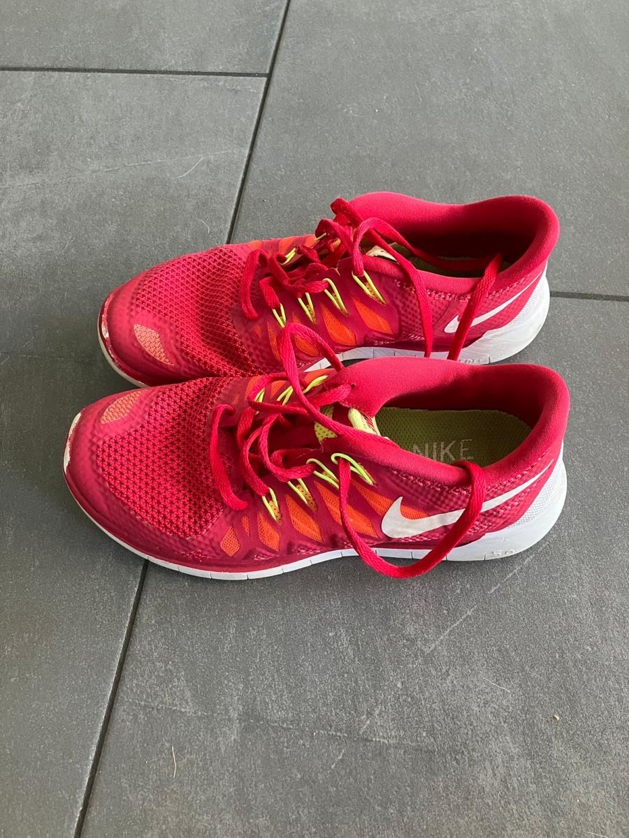 Scarpe da uomo: Turnschuhe rot – Usato da Luzern venduto da oli_6x2r
