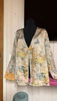 Kimono gr 38-42 seidig mit Schmetterlingsmuster neuwerti