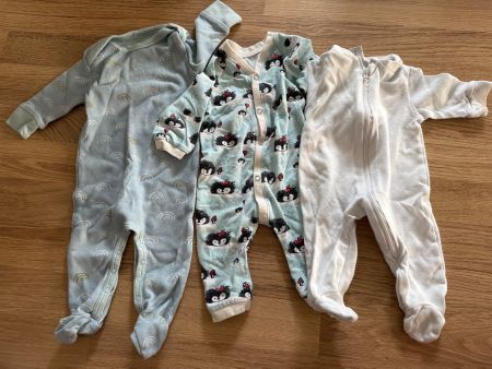 3 süsse Strampler Baby Grösse 50/56 / 0-3 Monate