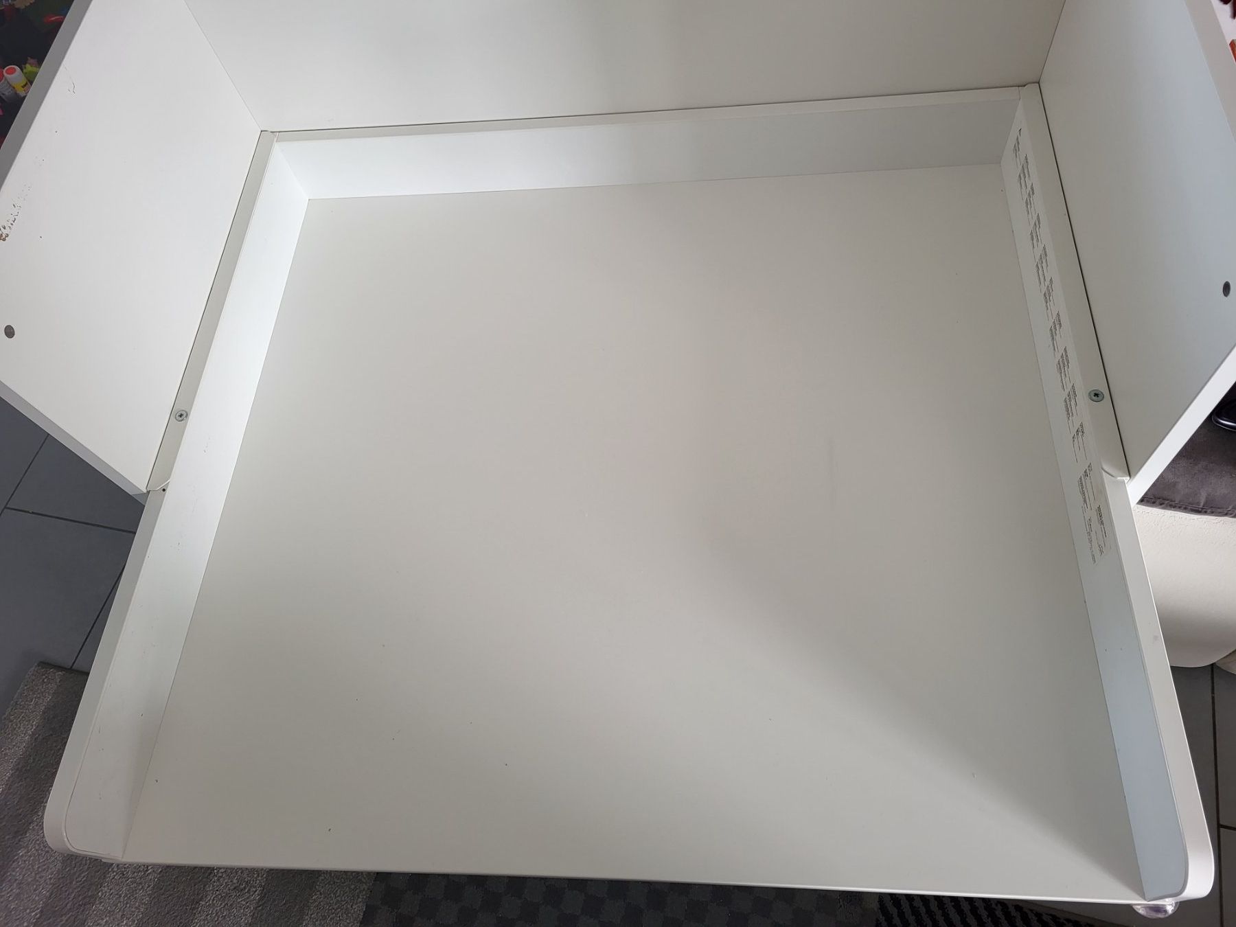 Ikea Wickeltisch & Zubehör: Wickeltisch/Schreibtisch von Ikea – Gebraucht aus Boswil von i12i 6