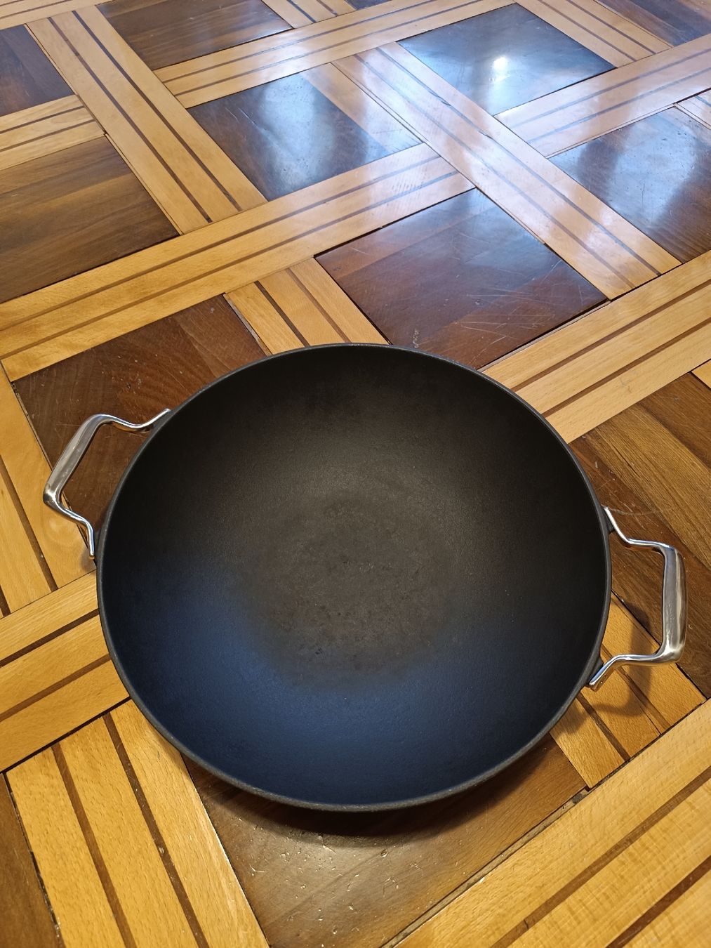 Kuhn Padelle: Wok Pfanne mit Glasdeckel – Usato da Luzern venduto da bud26 1