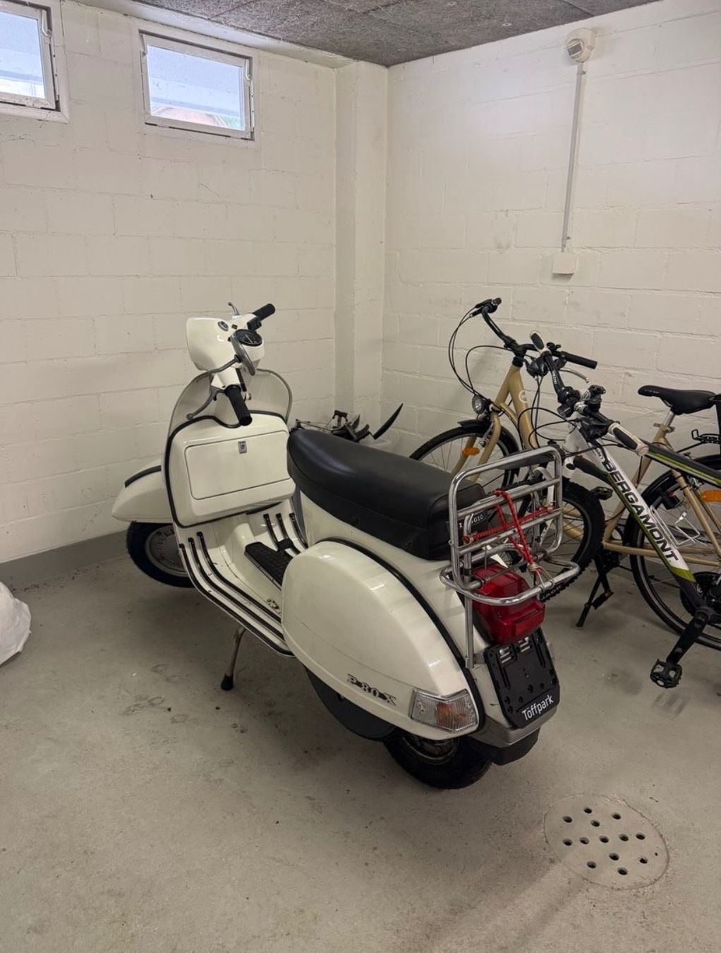 Piaggio Route: Piaggio Vespa PX 80 – D'occasion à Toffen par _celine.tra