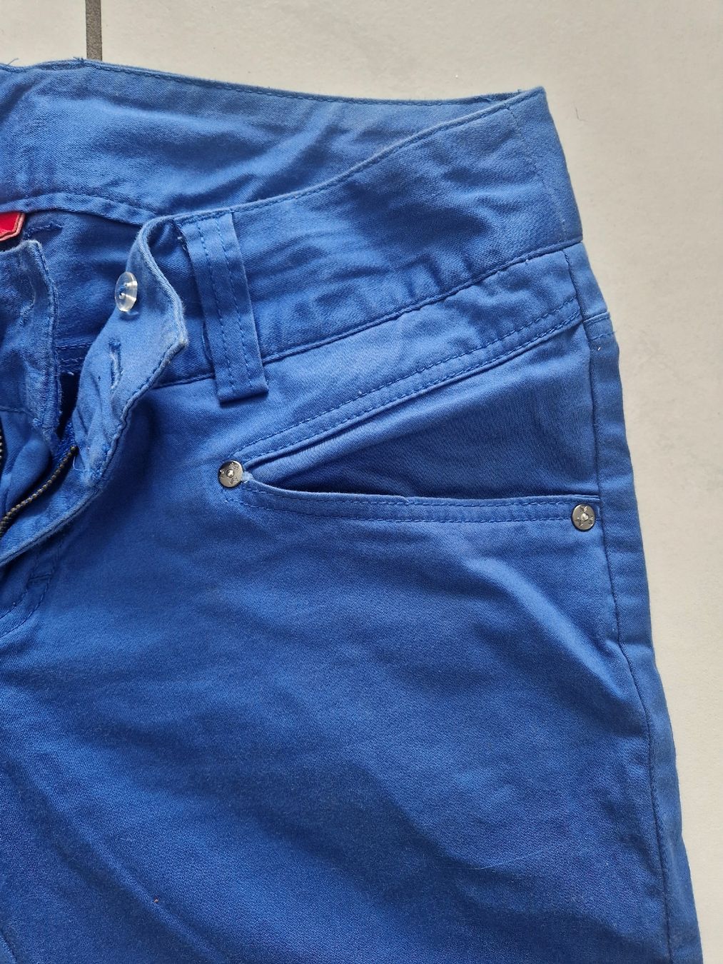 Vero Moda Pantaloni: Chino Pants  – Usato da Bassersdorf venduto da DonSolo 1