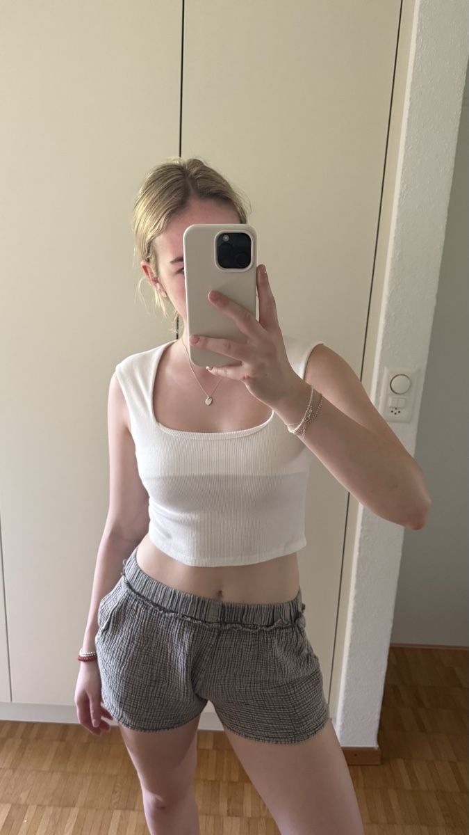 Top: Damen Crop Top weiss Grösse S – Usato da Kloten venduto da S_m00